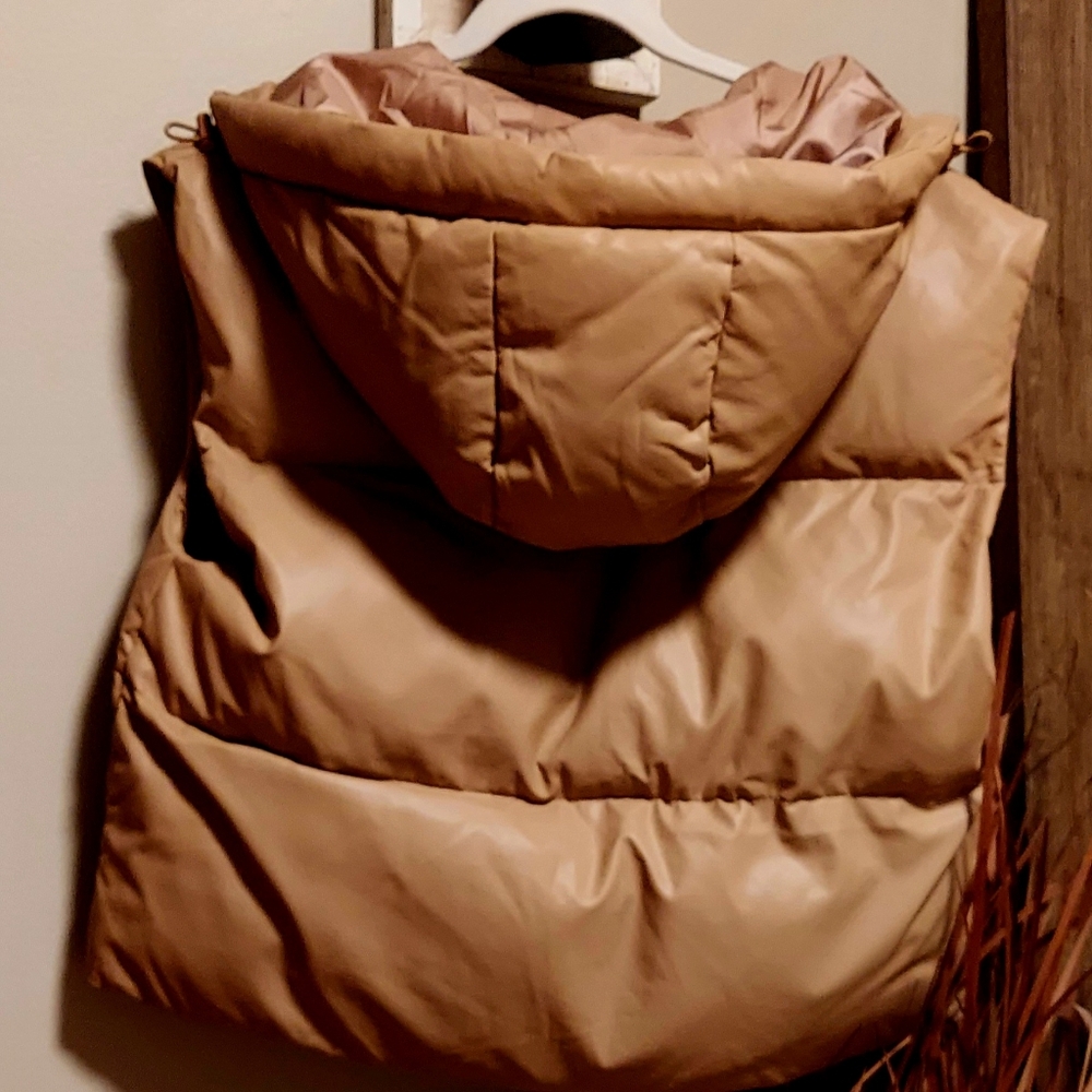 Vest - Picture 2 of 2